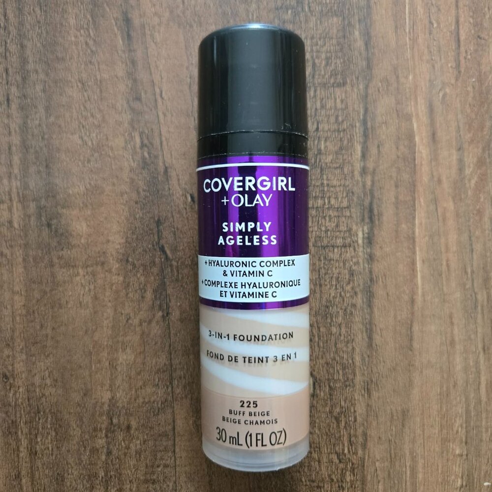 NEW Olay Simply Ageless 3-in-1 Liquid Foundation